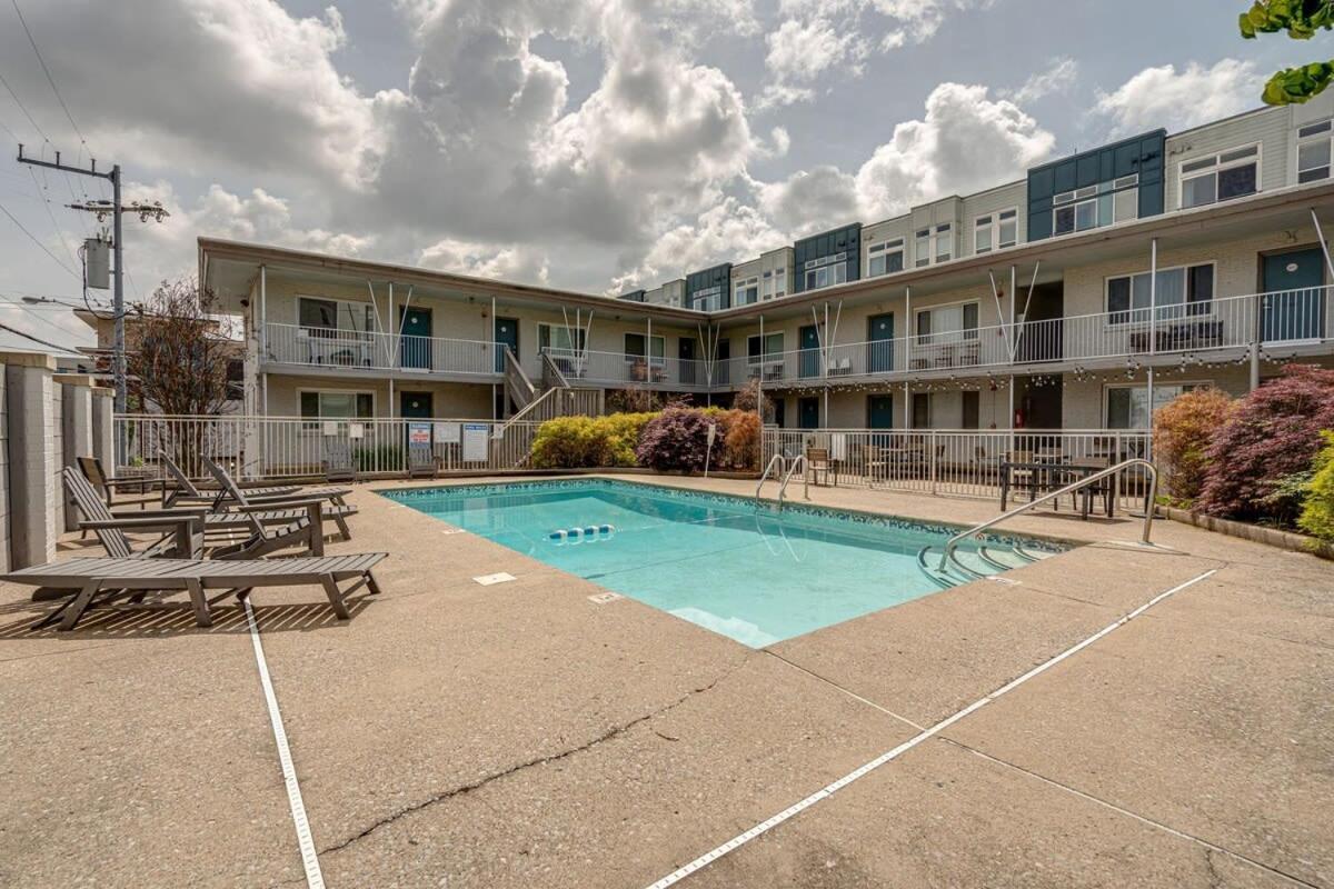 Berry Hill Urban Oasis - By 12 South & Vanderbilt Nashville Bagian luar foto